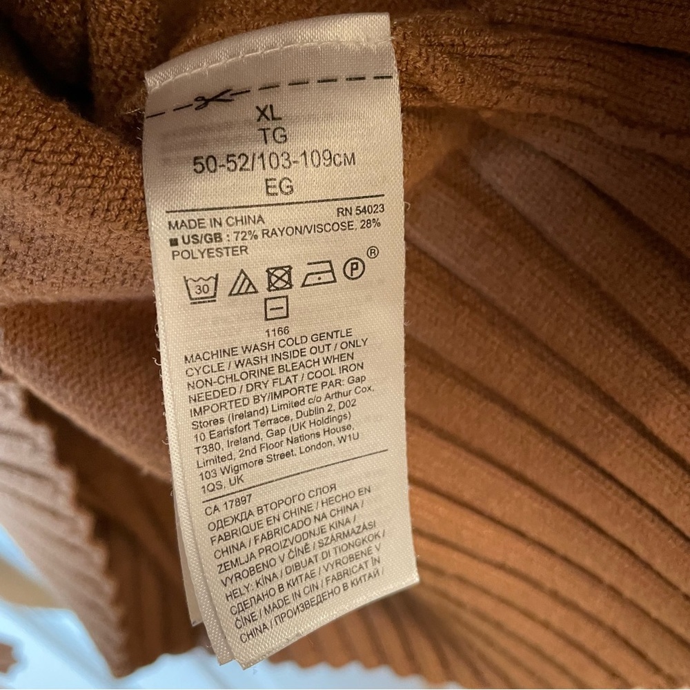 Banna Republic Caramel Sweater Women’s Size XL - Picture 8 of 8